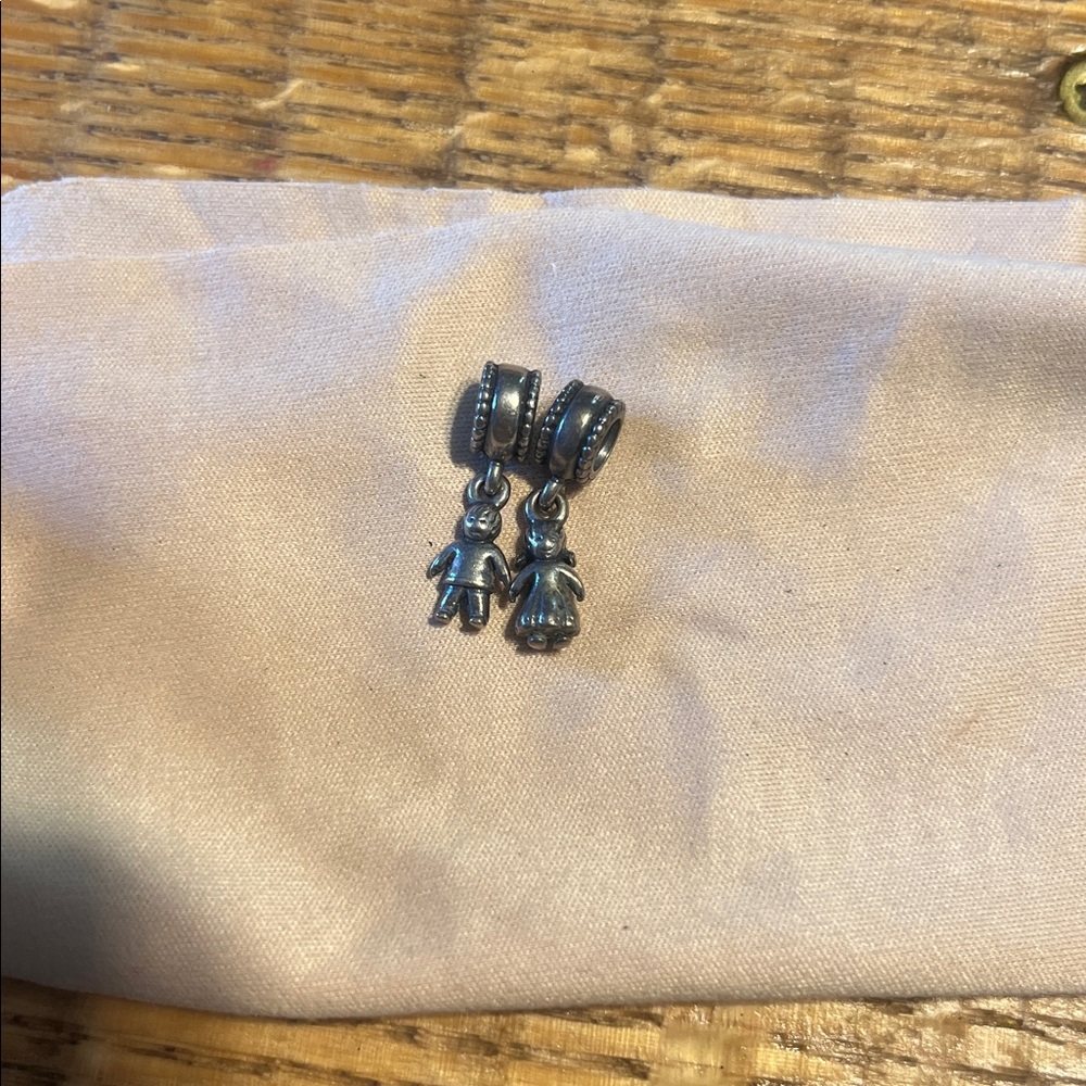 Silver Charm Dangle girl and boy pandora charm. Set.
